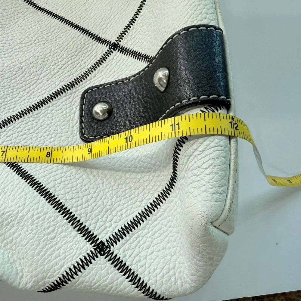 Sophia Visconti White Pebbled Leather Diamond Black Stitch Hobo Shoulder Bag - Picture 12 of 15